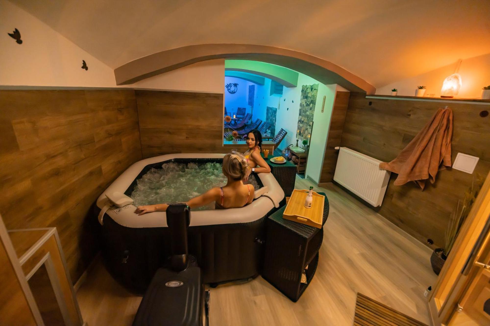 Apartmany Nezarka A Privatni Wellness جينديتشوف هراديك المظهر الخارجي الصورة
